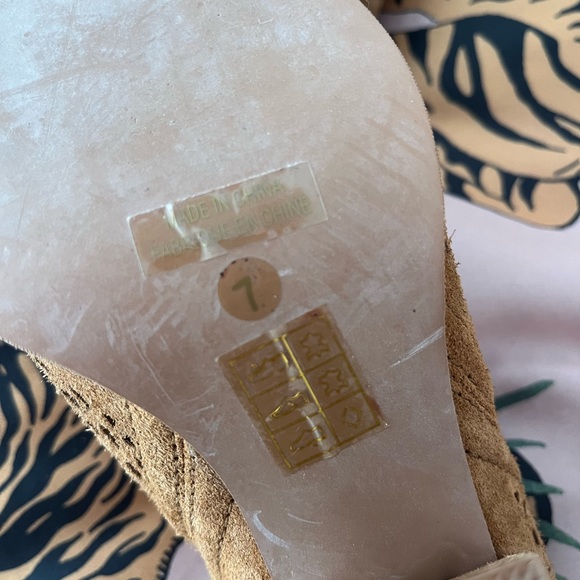 Jeffrey Campbell Leather cut out booties suede 7 - Picture 6 of 6